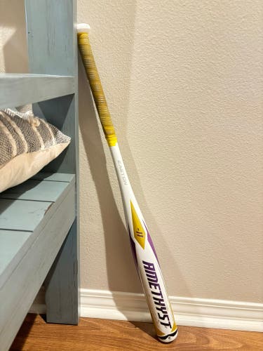 2022 Easton Amethyst Alloy Bat (-11) 19 oz 30" (Used)