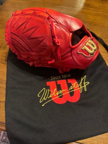 Wilson Staff LHT Pitcher's Baseball Glove 12" (New)