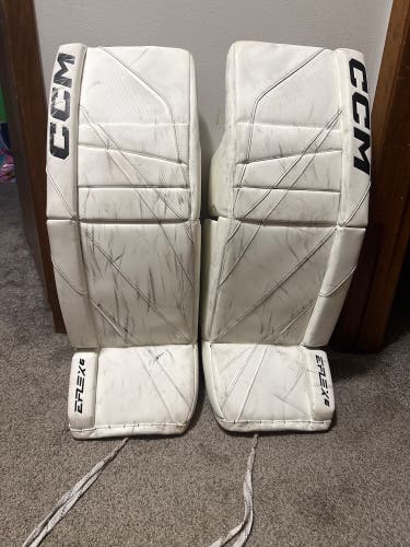 33" CCM EFlex 6 Goalie Leg Pads (Used)