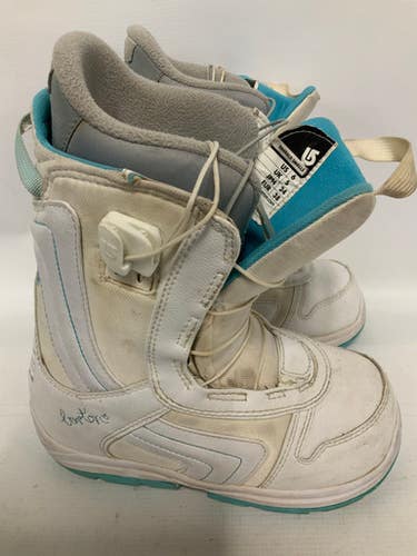 Used Burton Emerald Senior 6 Women's Snowboard Boots 11823-s000023362