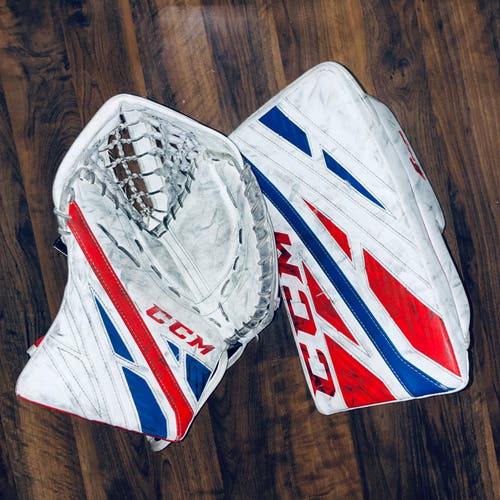 Matching Glove & Blocker Set CCM E4.9 Intermediate (Used)