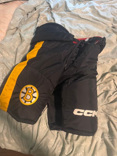 Bruins winter classic Men's Senior Large CCM HP45 Hockey Pants Pro Stock (New)