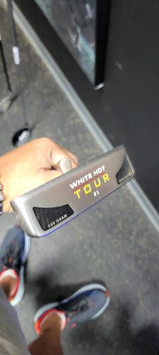 Used Odyssey WHITE HOT TOUR 1 Mens Putter RH 11497-S000159066