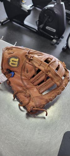 Used Wilson A800 BB/SB First Base RH Throw None 12" 11497-S000159057