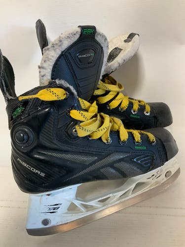 Used Reebok 28k Junior Hockey Skate Junior 03 11823-s000037123