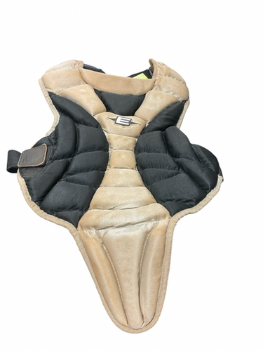 Used Easton BLACK CHEST GUARD YOUTH Catchers Chest Protector Black Youth 11834-S000053099