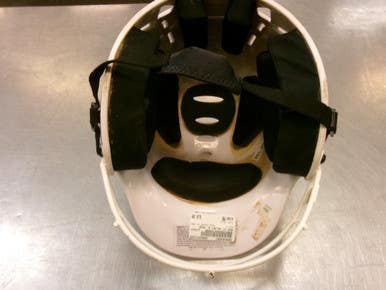 Used RIP-IT HELMET W/ MASK Batting Helmet w/Mask White MD 11339-S000203661