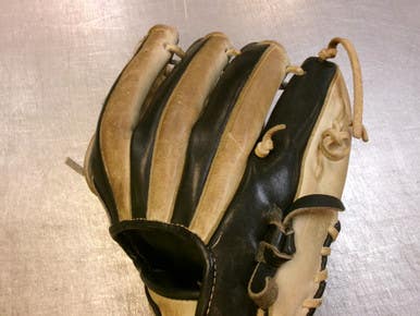 Used 44 PRO 44 BB/SB Glove LH Throw Black 11 1/2" 11339-S000203659