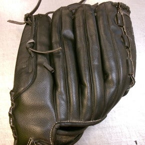 Used Wilson A360 BB/SB Glove RH Throw Black 14" 11339-S000203622