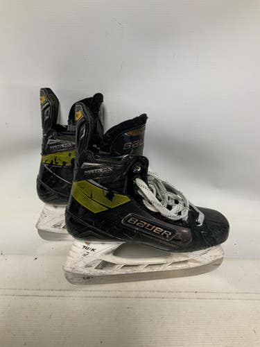 Used Bauer Supreme Matrix Fit 2 Intermediate Hockey Skate Intermediate 6.5 11823-s000039966