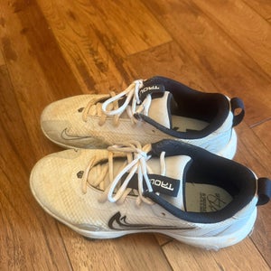 White Kid's 5Y (Big Kids / Youth) Nike Trout Molded Cleats (Used)