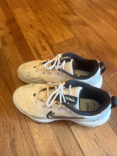 White Kid's 5Y (Big Kids / Youth) Nike Trout Molded Cleats (Used)