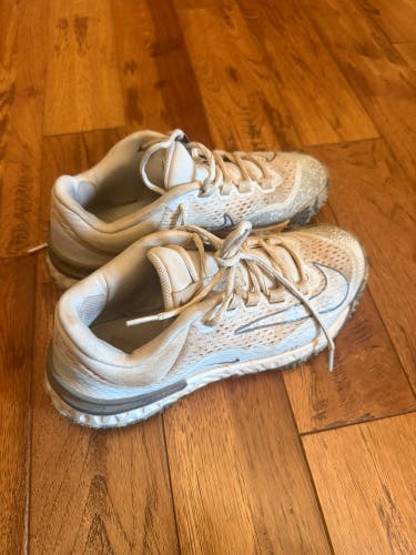 Gray Women's Size M 7.5 (W 8.5) Nike Alpha Huarache Elite 4 Turf Cleats (Used)