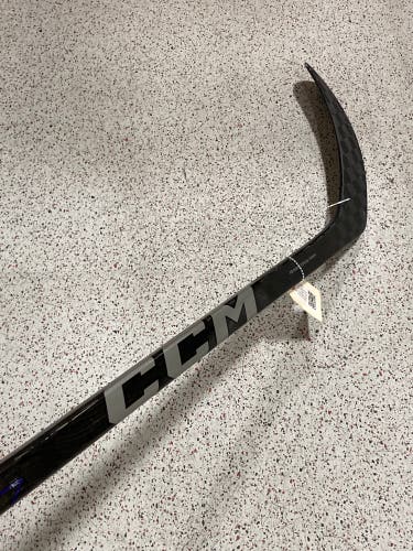 Used Intermediate CCM Ribcor Trigger 7 Right Handed Hockey Stick P29