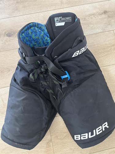 Junior Small Bauer X Hockey Pants (Used)