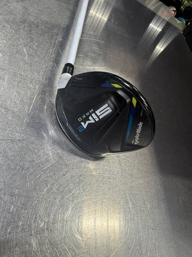 Women's TaylorMade SIM MAX-D Right Handed Fairway Wood Ladies Flex 7 Wood Graphite Shaft (Used)
