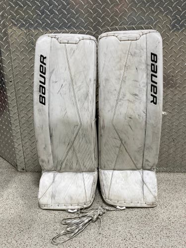 Used Intermediate Medium Bauer Supreme 3S Goalie Leg Pads 31"