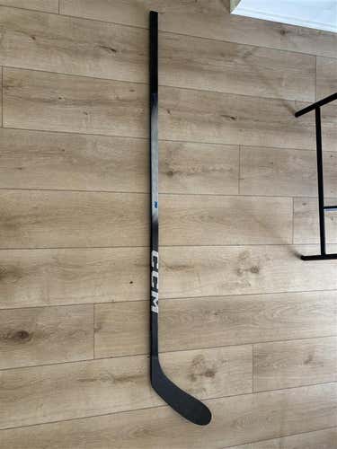 Youth CCM JetSpeed Left Hand Hockey Stick P28 30 Flex (Used)