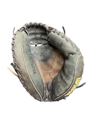 Used Wilson A2000 BB/SB Catchers RH Throw Black 33 1/2" 11602-S000111671