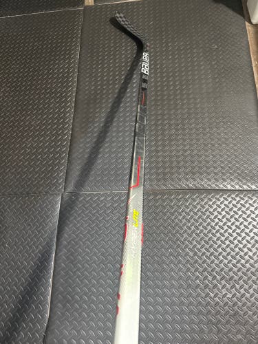 Senior Bauer Vapor Hyperlite Left Hand Hockey Stick 87 Flex (Used)