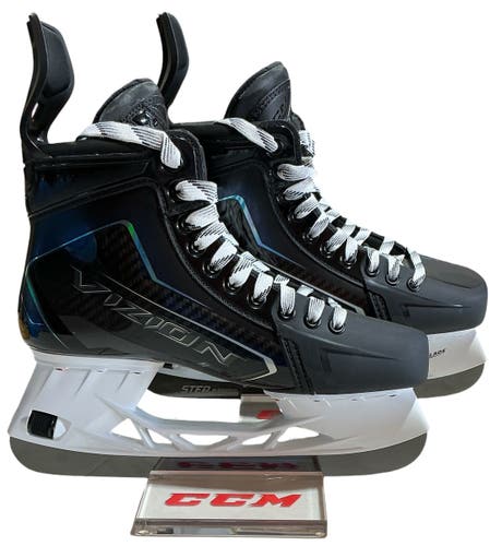 Black CCM Vizion Hockey Skates Size 8 (New) 8031