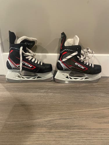 Black/White 2017 CCM JetSpeed FT350 Hockey Skates Size 3 (Used)