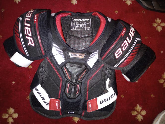 Junior Medium Bauer NSX Shoulder Pads (New)