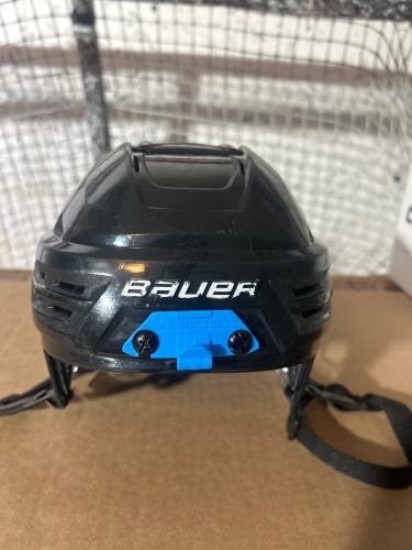Small Bauer Re-Akt 85 Helmet (Used)