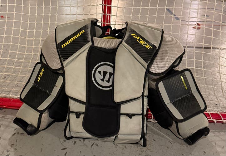 Small Warrior Ritual RX3 E Goalie Chest Protector (Used)