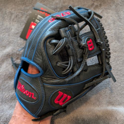 NEW - Wilson A700 11.25" Youth Glove