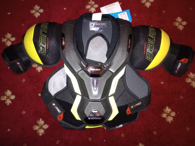 Junior Medium Bauer Vapor 3X Pro Shoulder Pads (New)