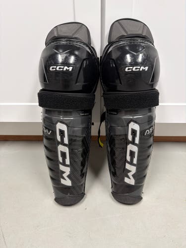 Senior CCM Tacks AS-V 15" Shin Pads (Used)