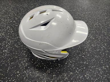 Used Under Armour UABH2-100 Batting Helmet No Mask White MD 11849-S000041352