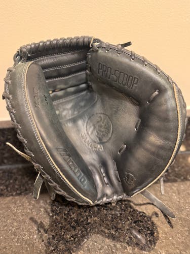 Mizuno RH Samurai GXC91 Catcher's Glove 34" (Used)