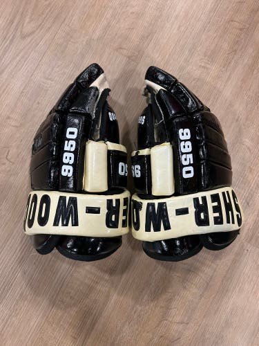 13" Senior Sher-Wood 9950 Gloves