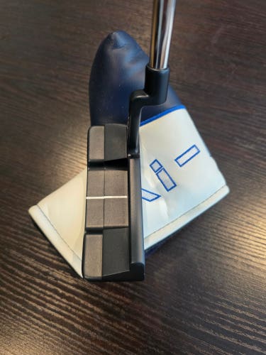 RIGHT HAND ODYSSEY AI ONE DOUBLE WIDE GOLF PUTTER 34" (L-NECK)