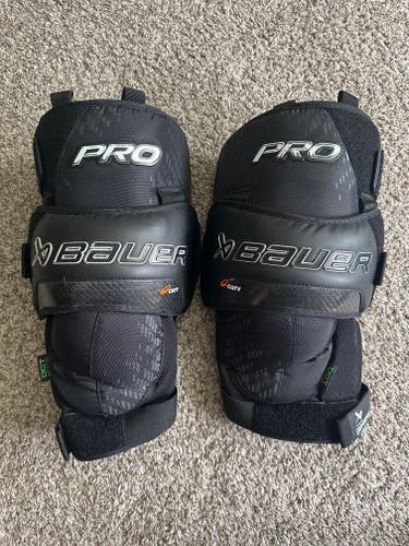 Bauer S25 Goalie Knee Pads (Used)