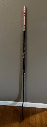 Youth Bauer Vapor Hyperlite Right Handed Hockey Stick P92 30 Flex (Used)
