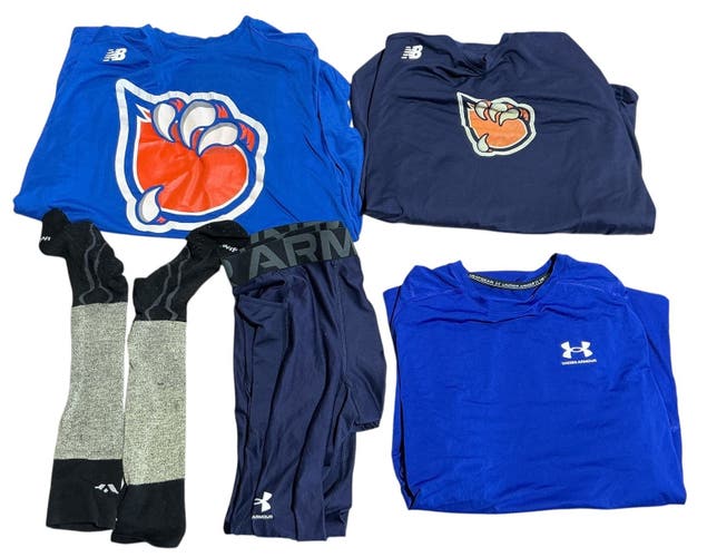 Xtra-Large Bakersfield Condors Hockey Apparel Bundle (Used) 8089 (A R3 S1 L1)