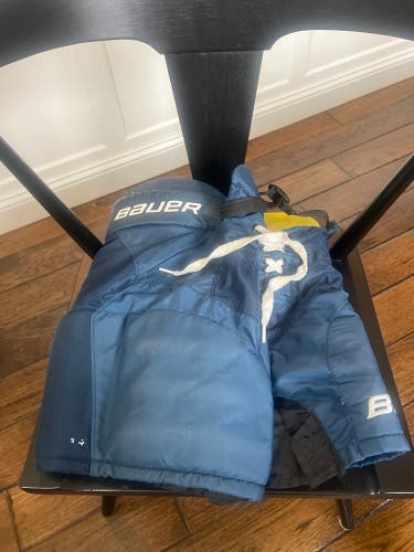 Men's Youth Medium Bauer Supreme Ultrasonic Hockey Pants (Used)