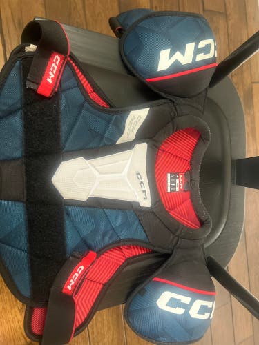 Men's Large Junior CCM Next Shoulder Pads (Used)