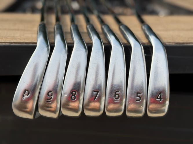 Men's 2023 101 Right Handed Iron Set Stiff Flex (Used)