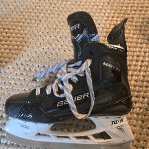 Bauer Supreme Matrix Hockey Skates 9.5 (Used)