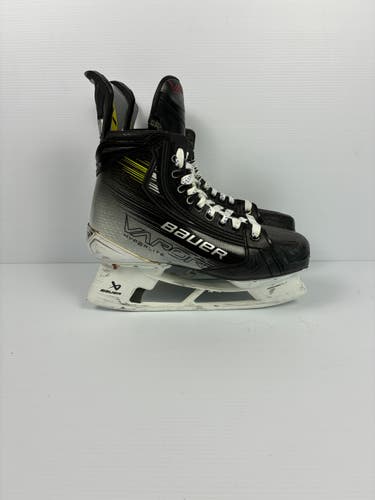 Used Size 5.5 Fit 2 Intermediate Bauer Vapor Hyperlite 2 Hockey Skates