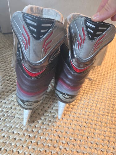 Bauer Vapor X5.0 Hockey Skates Extra Wide Width 9.5 (Used)