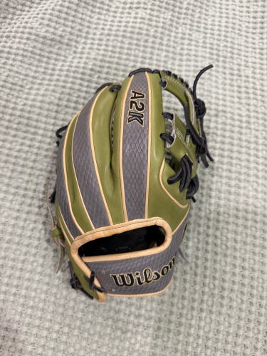 Wilson A2K RH Infield Baseball Glove 11.5" (Excellent condition)