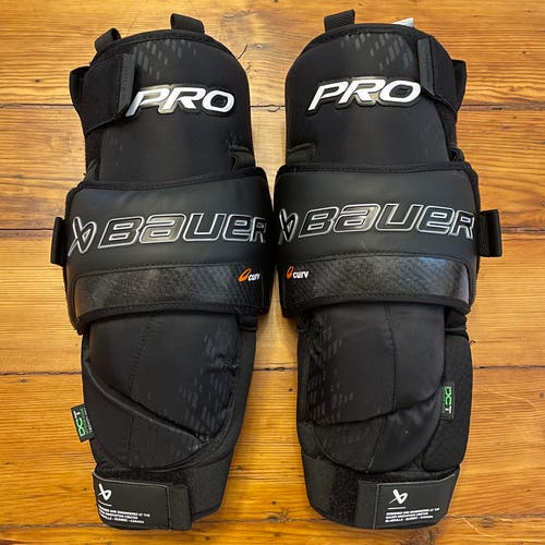 Bauer S25 Goalie Knee Pads + New Garter Belt