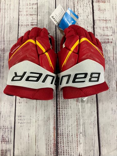 Red Senior Bauer Vapor Shift Pro Gloves 13" (New)