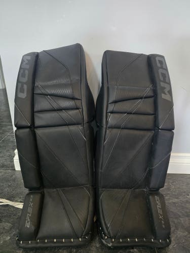 26" 2023 CCM Extreme Flex E6.5 Goalie Leg Pads (Used)
