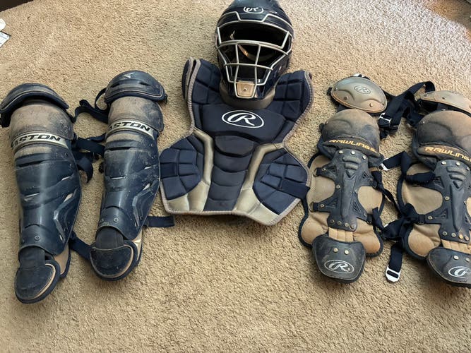 White/Blue Rawlings Catcher's Set (Used)